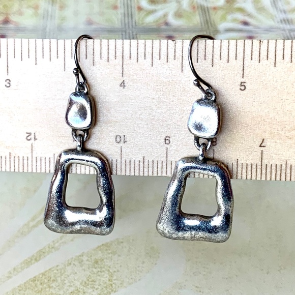 Hammered Silver Earrings, Pierced, silver tone, vintage - Picture 4 of 4